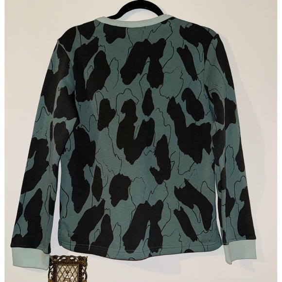 NWT Adidas Women S Camo Print Crewneck Sweatshirt Emerald Legend GL6378 - Picture 5 of 7